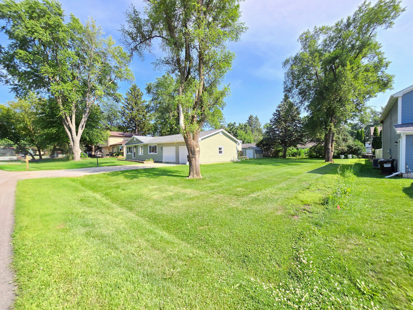 3009 Miller Drive, McHenry, IL 60050