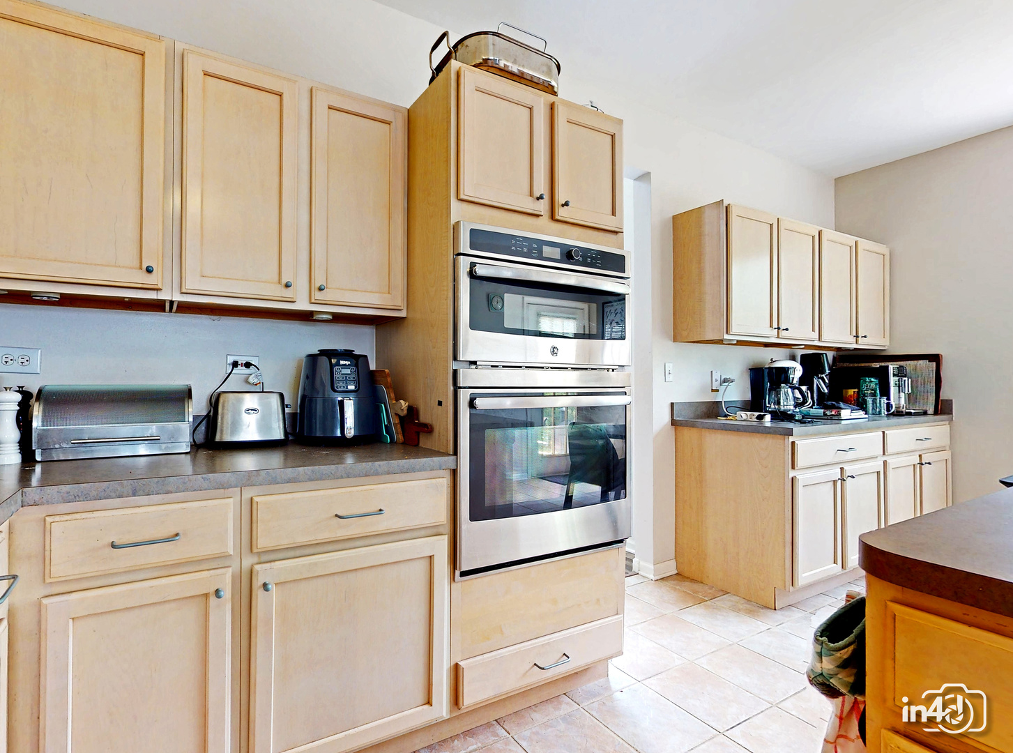 776 SIGMUND Road, Naperville, IL 60563