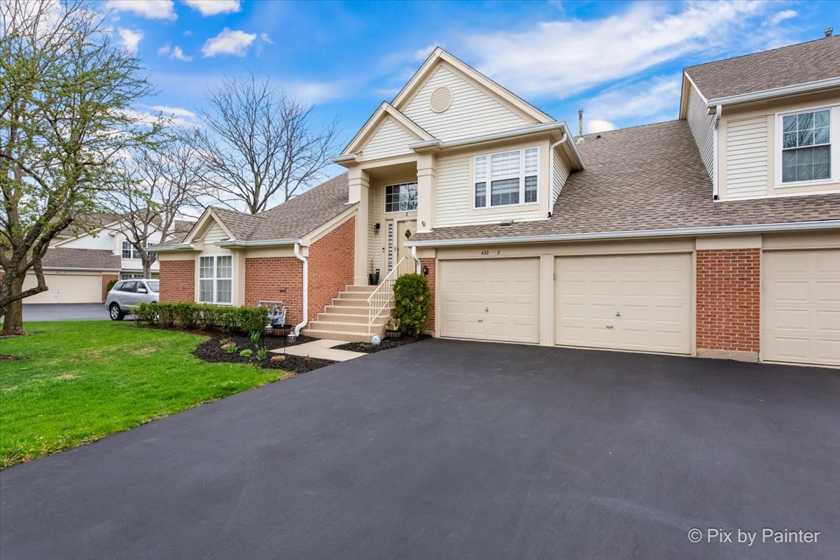 422 Cromwell Circle #2, Bartlett, IL 60103