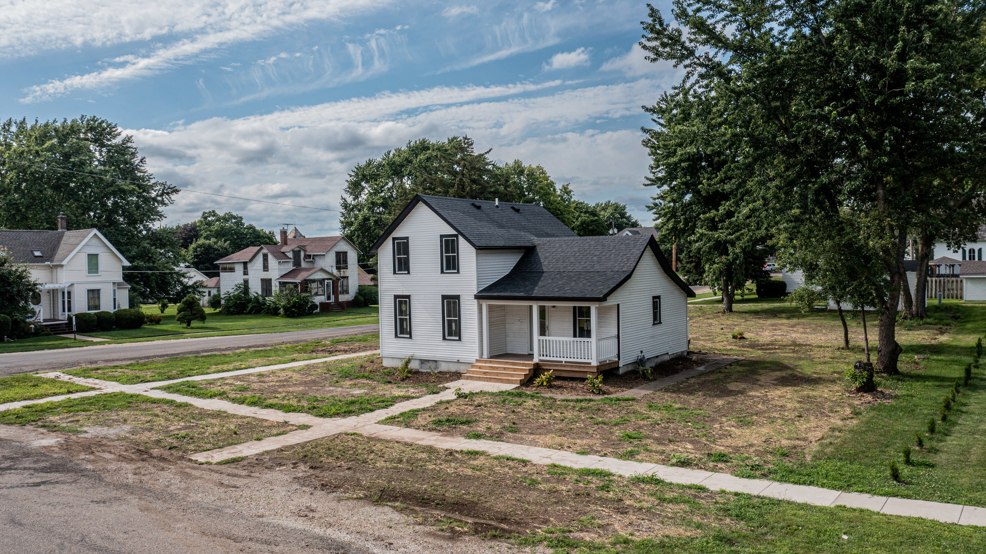 202 E Walnut Street, Sheffield, IL 61361