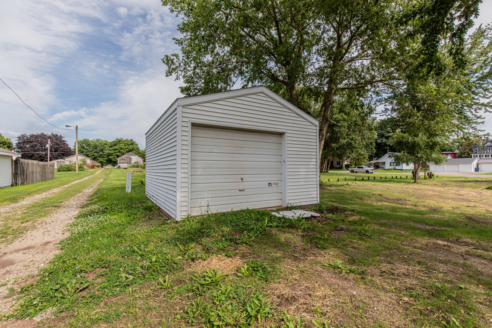 202 E Walnut Street, Sheffield, IL 61361