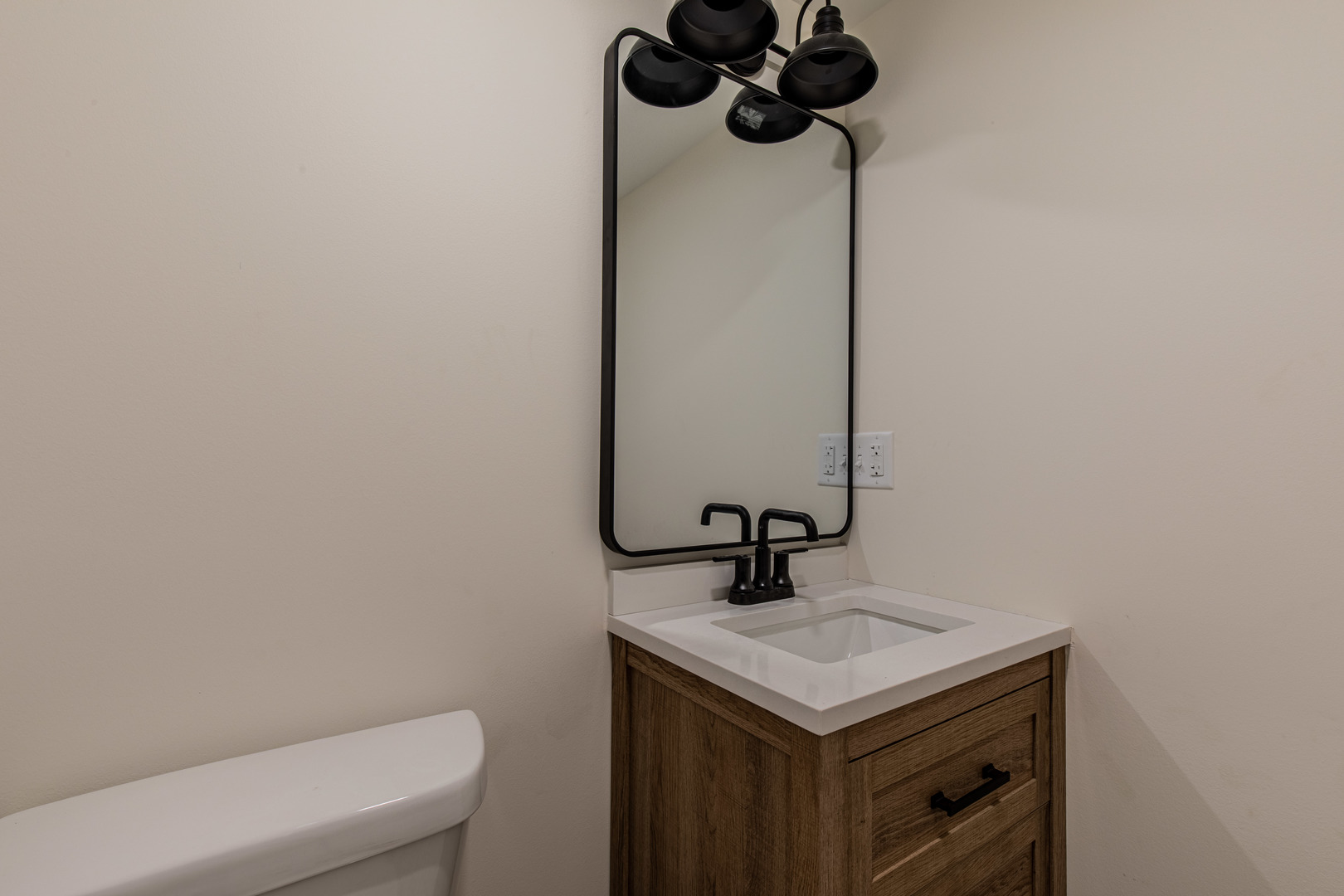 202 E Walnut Street, Sheffield, IL 61361