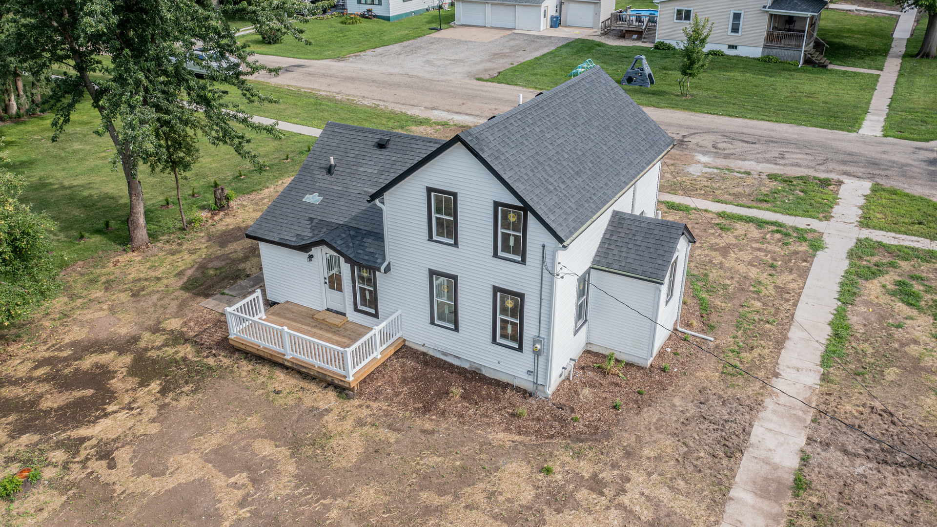 202 E Walnut Street, Sheffield, IL 61361