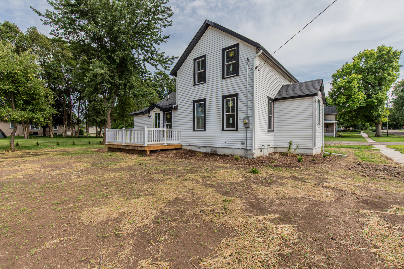 202 E Walnut Street, Sheffield, IL 61361