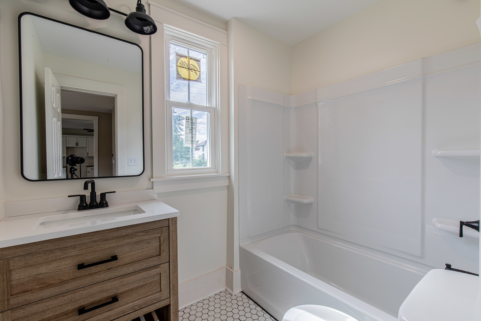 202 E Walnut Street, Sheffield, IL 61361