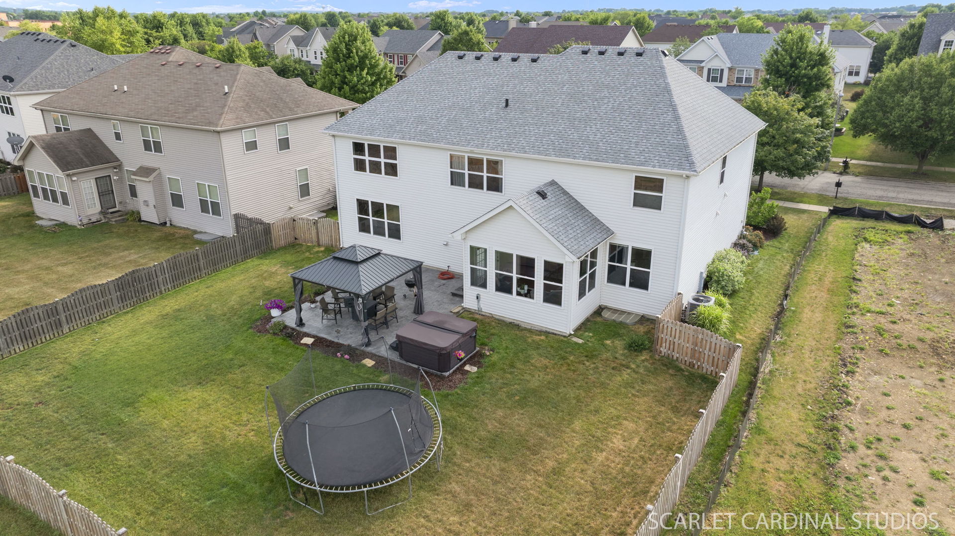 854 Preston Lane, Oswego, IL 60543