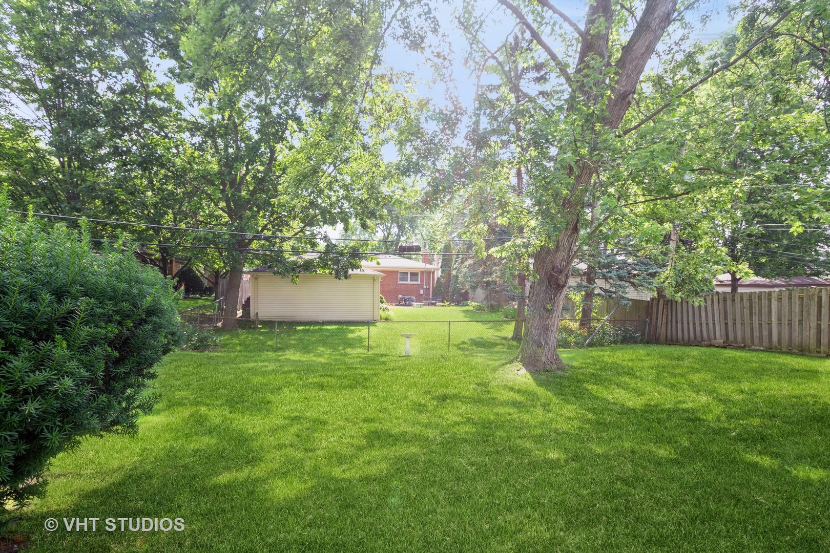 581 N Mount Prospect Road, Des Plaines, IL 60016