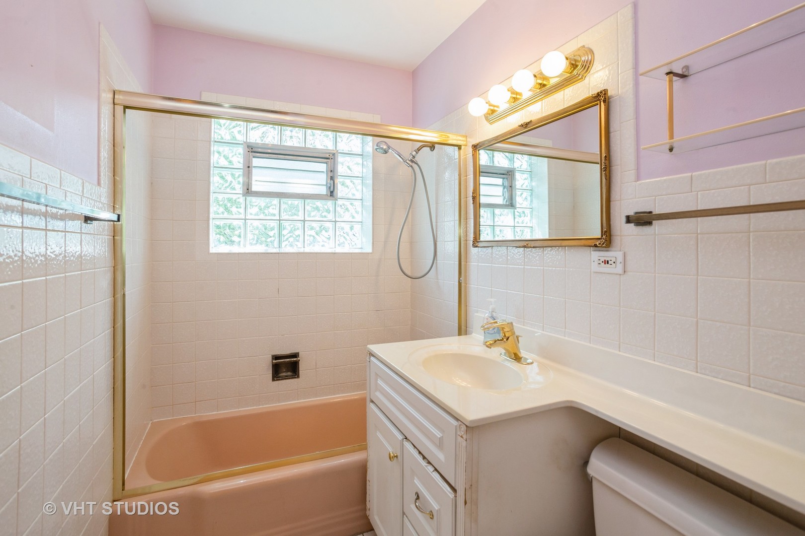 581 N Mount Prospect Road, Des Plaines, IL 60016