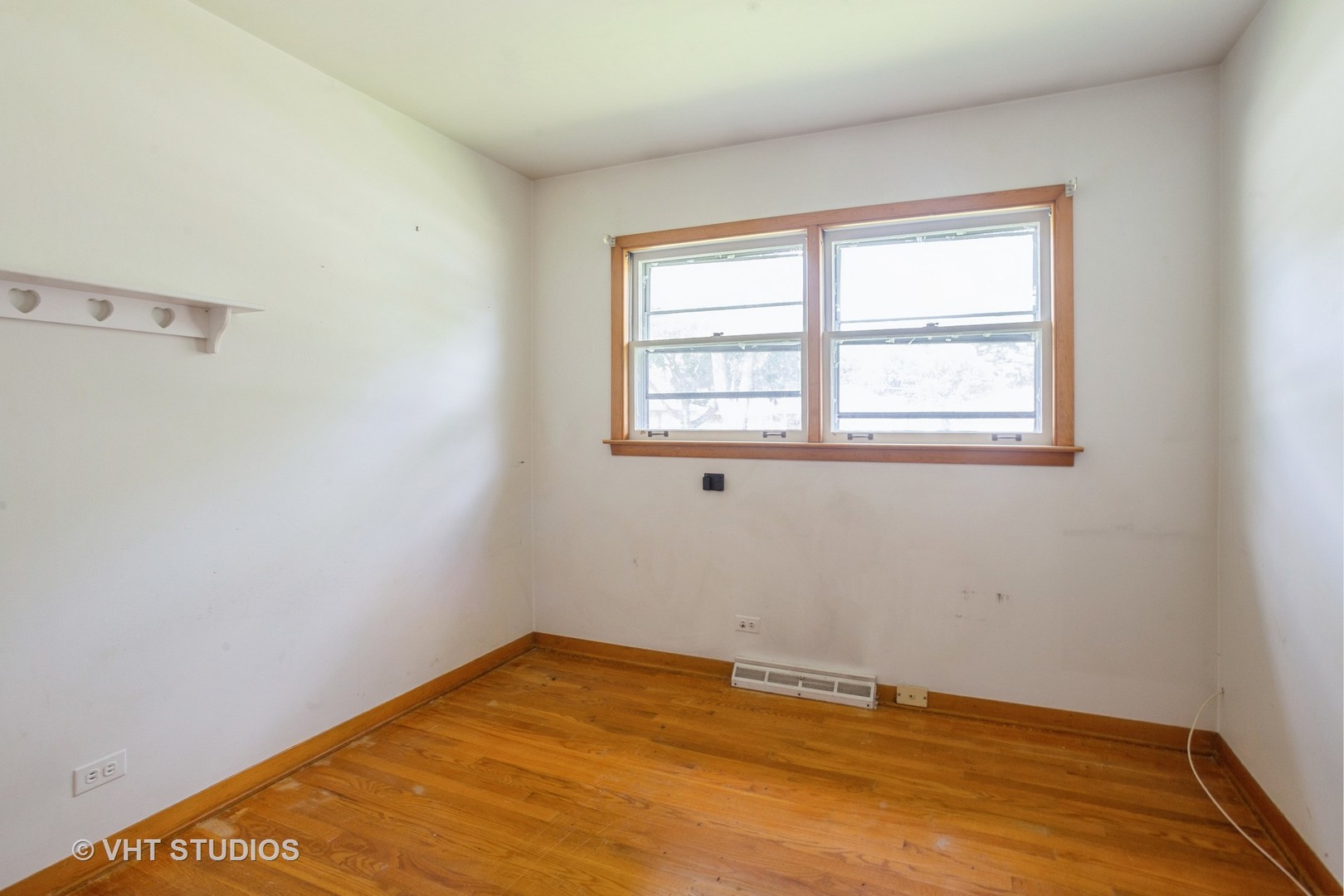 581 N Mount Prospect Road, Des Plaines, IL 60016