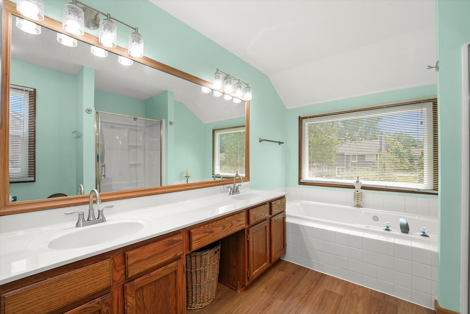 722 Maves Drive, Batavia, IL 60510