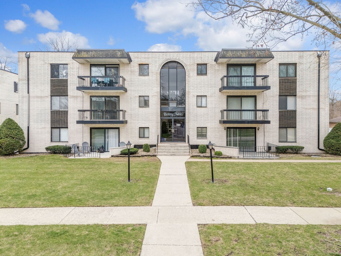 5715 129th Street #1A, Crestwood, IL 60418