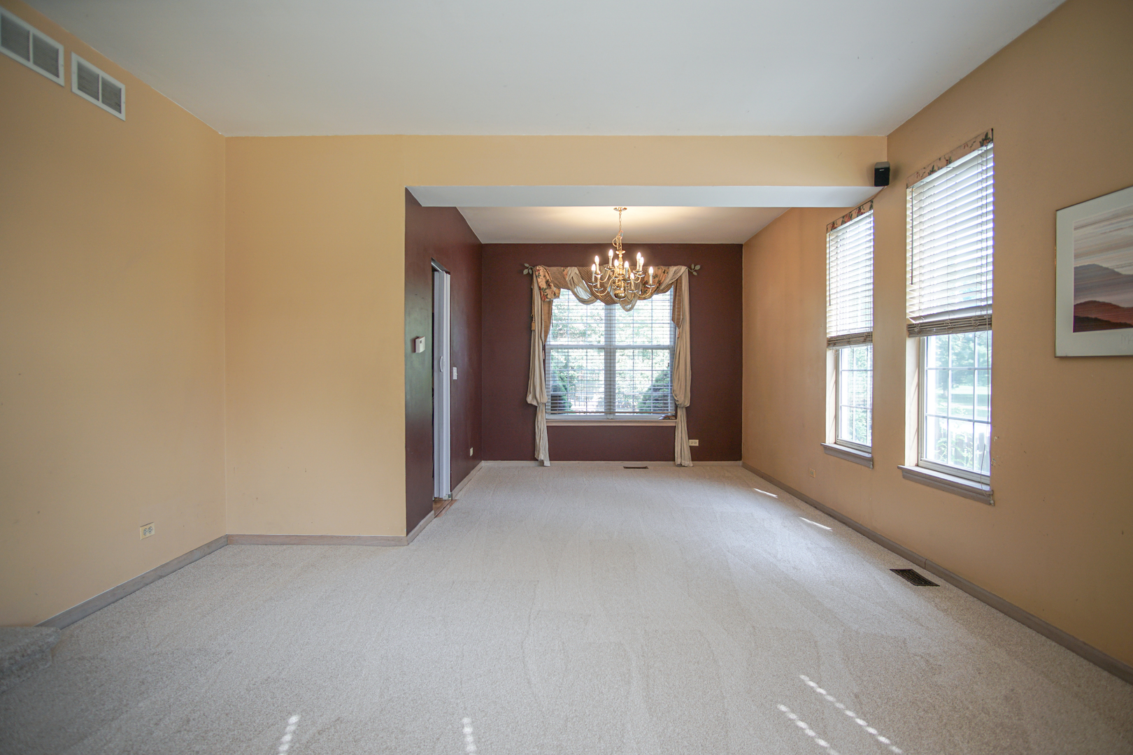 1961 Edinburgh Lane, Aurora, IL 60504