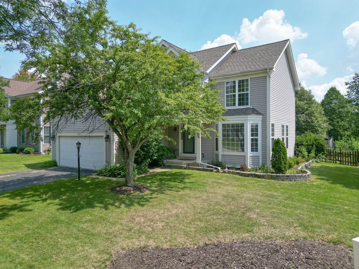 1961 Edinburgh Lane, Aurora, IL 60504