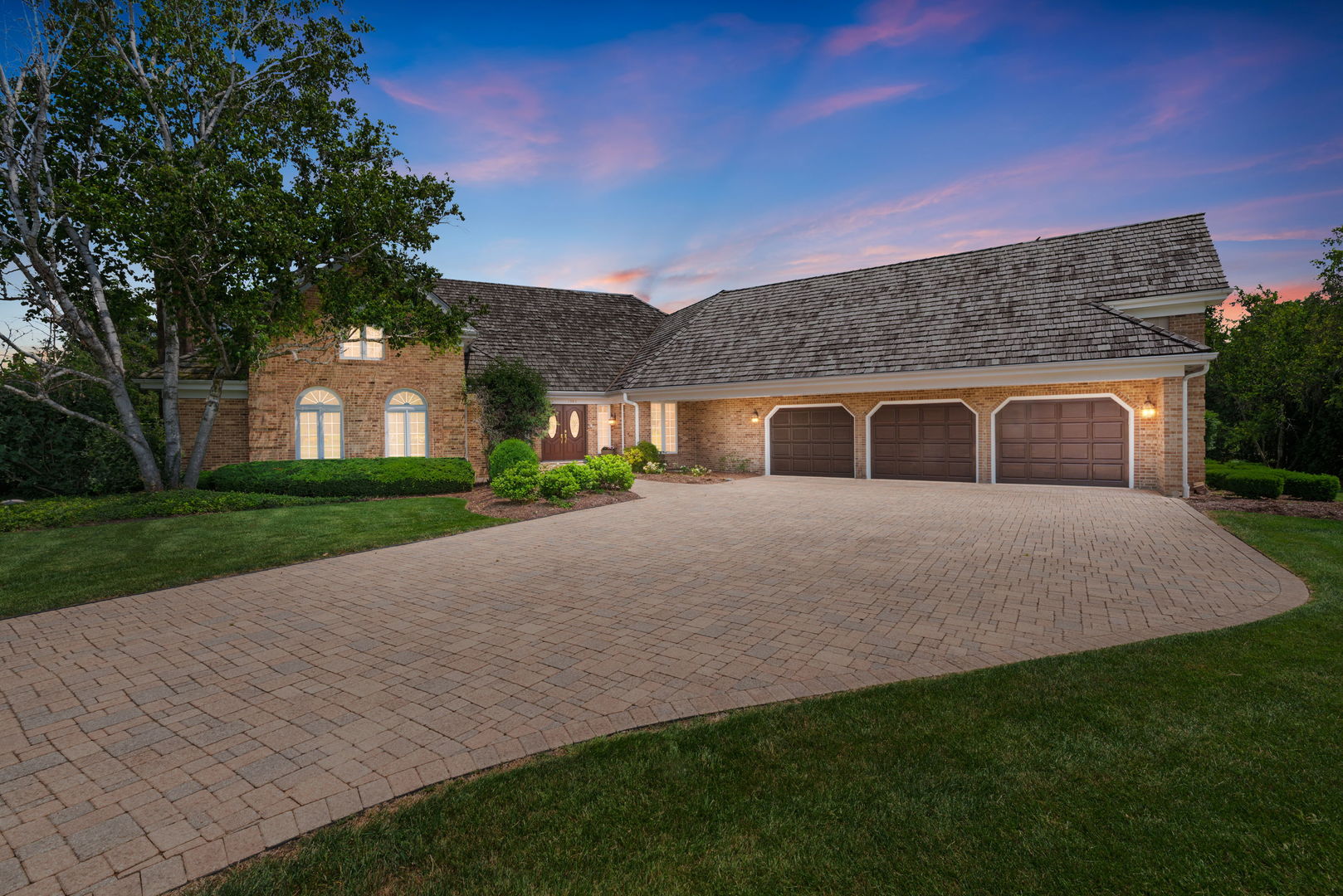 1003 Midwest Club Parkway, Oak Brook, IL 60523
