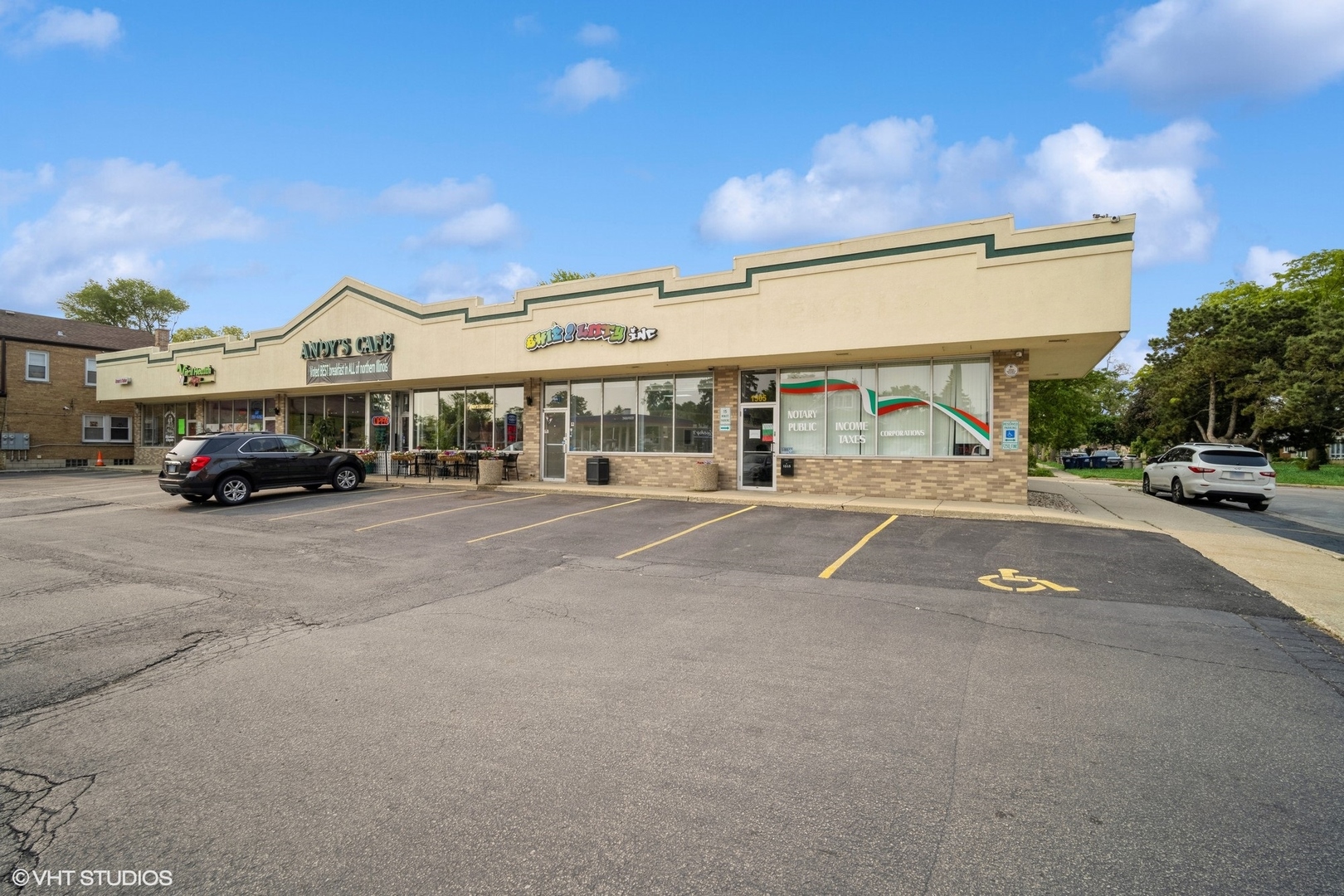 1511 E Oakton Street, Des Plaines, IL 60018