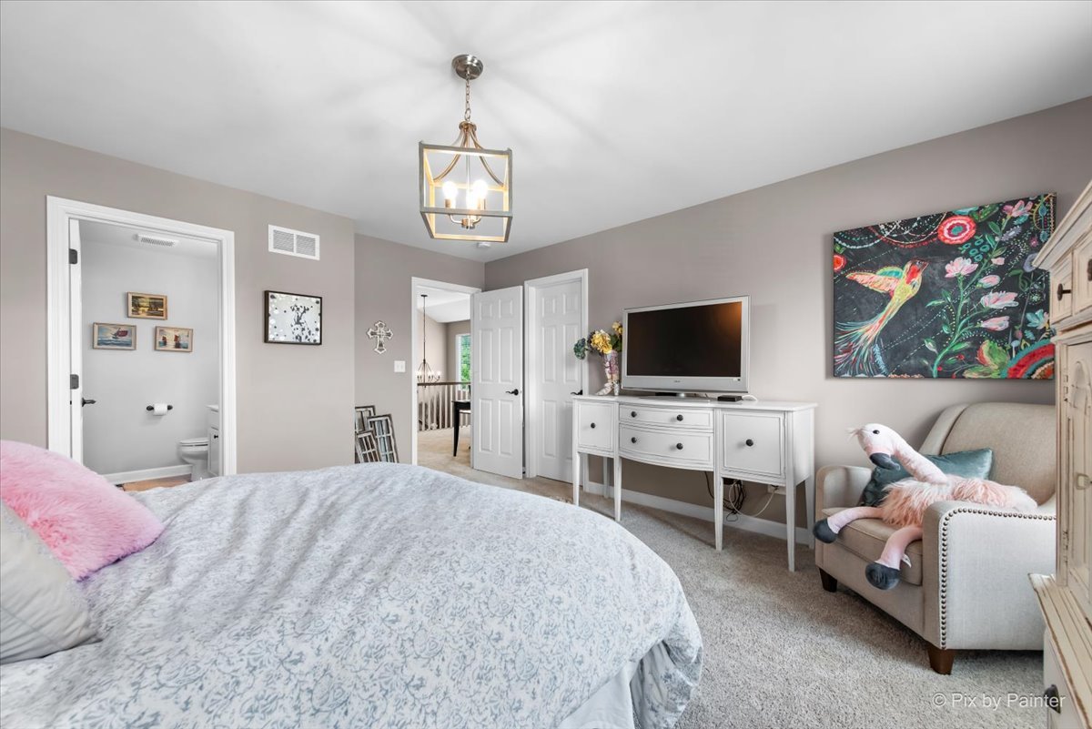 27W189 Breme Drive, Warrenville, IL 60555