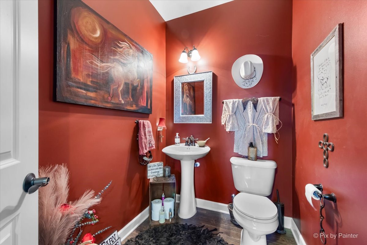 27W189 Breme Drive, Warrenville, IL 60555