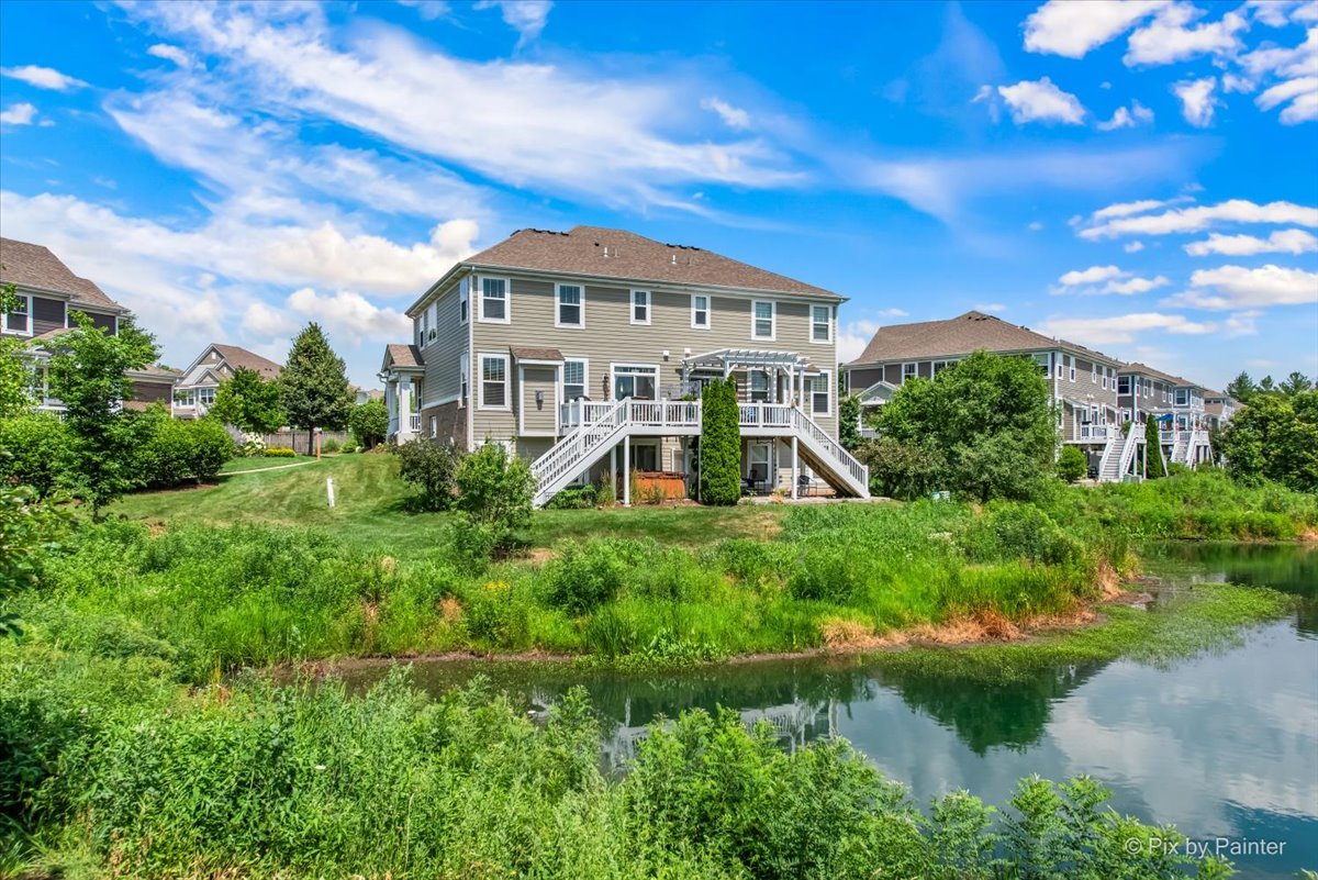 27W189 Breme Drive, Warrenville, IL 60555