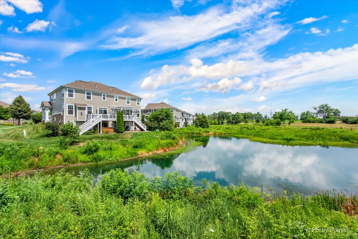 27W189 Breme Drive, Warrenville, IL 60555