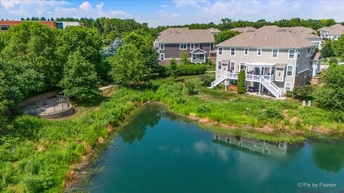 27W189 Breme Drive, Warrenville, IL 60555