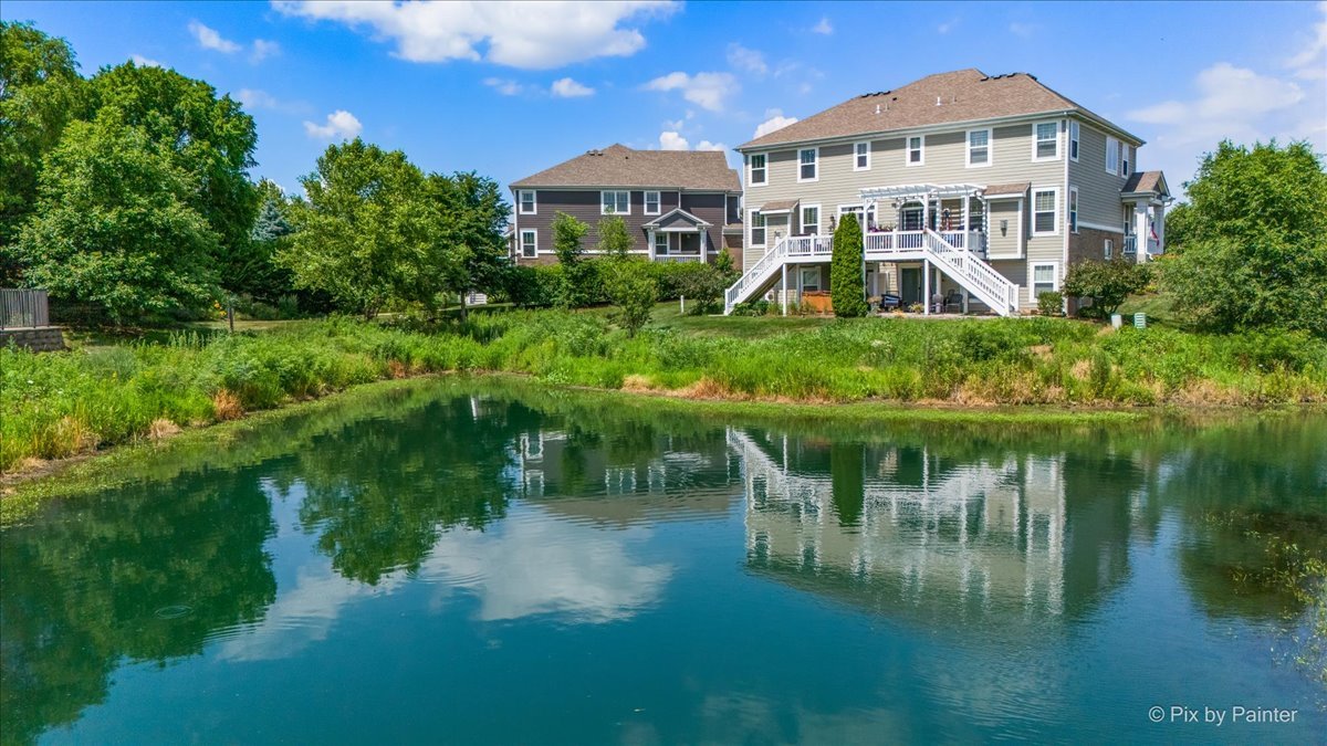 27W189 Breme Drive, Warrenville, IL 60555