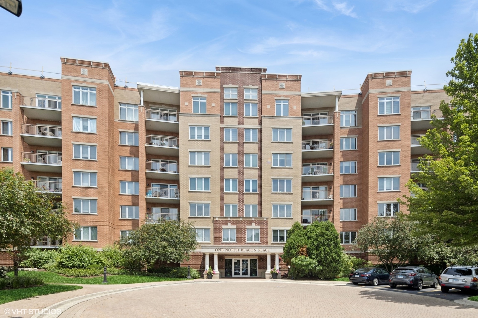 1 N Beacon Place #502, La Grange, IL 60625