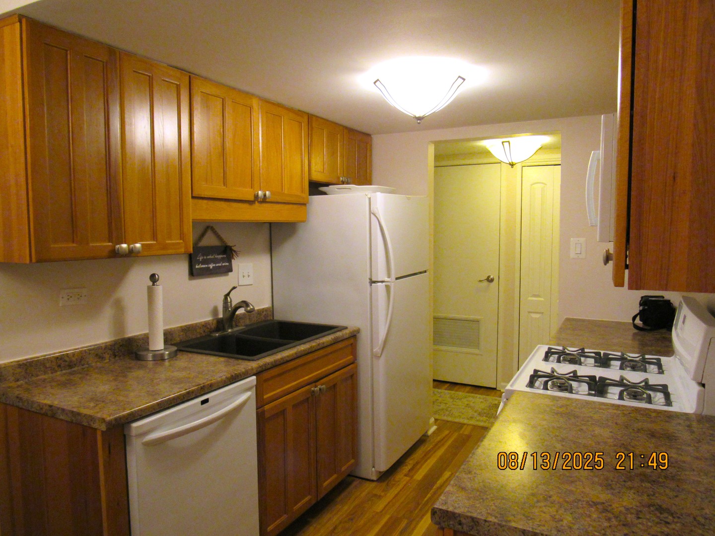 505 Redondo Drive #212, Downers Grove, IL 60516