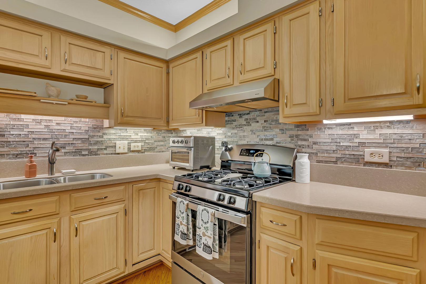 16813 Cardinal Drive, Orland Park, IL 60467