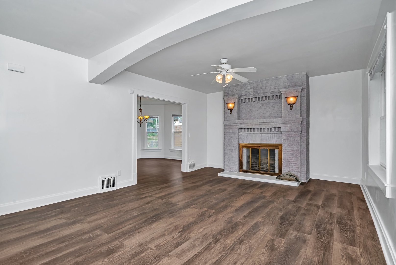 1057 W Park Front Street, Joliet, IL 60436