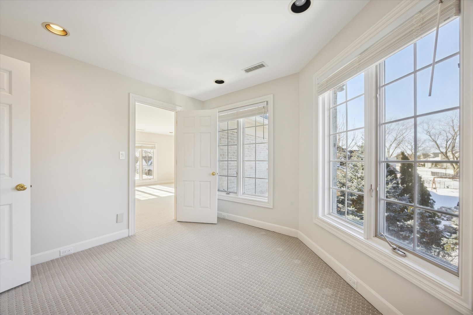 15W260 62nd Street, Burr Ridge, IL 60527