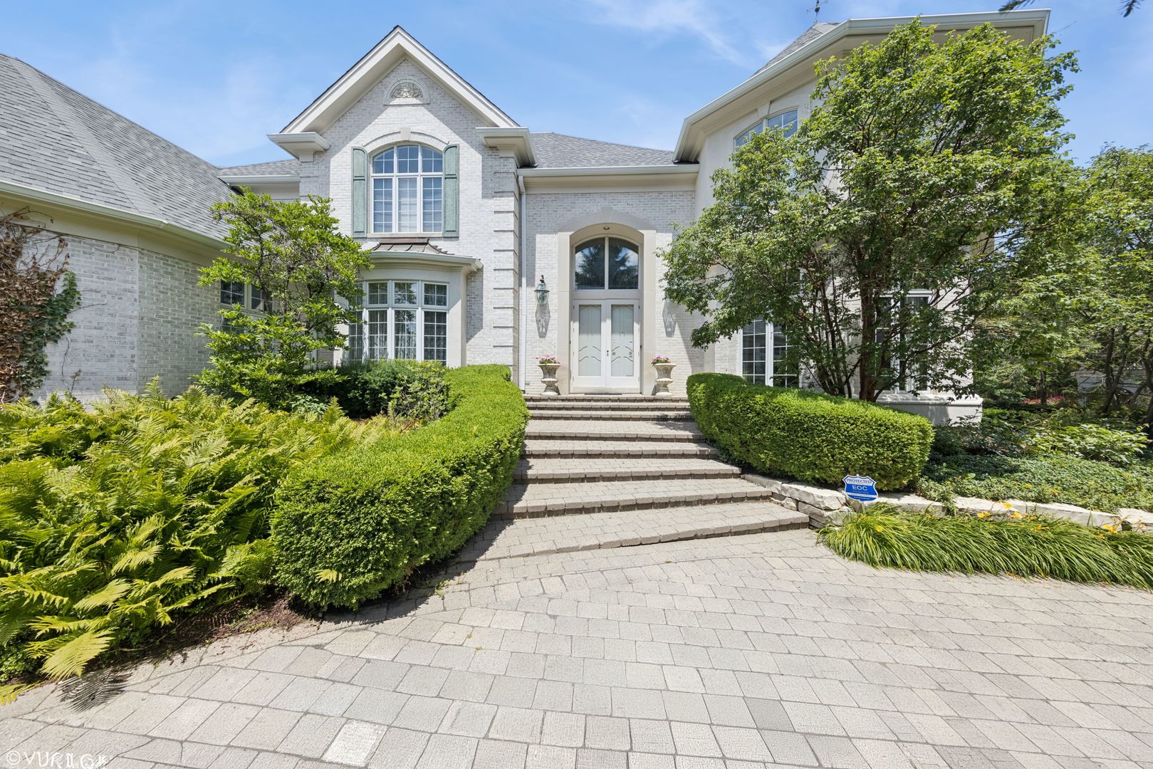 15W260 62nd Street, Burr Ridge, IL 60527