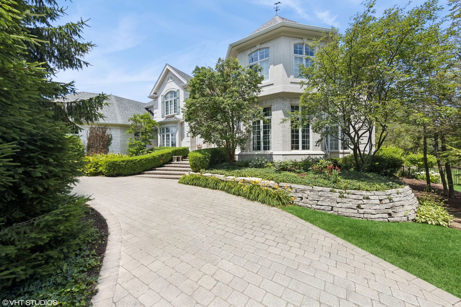 15W260 62nd Street, Burr Ridge, IL 60527