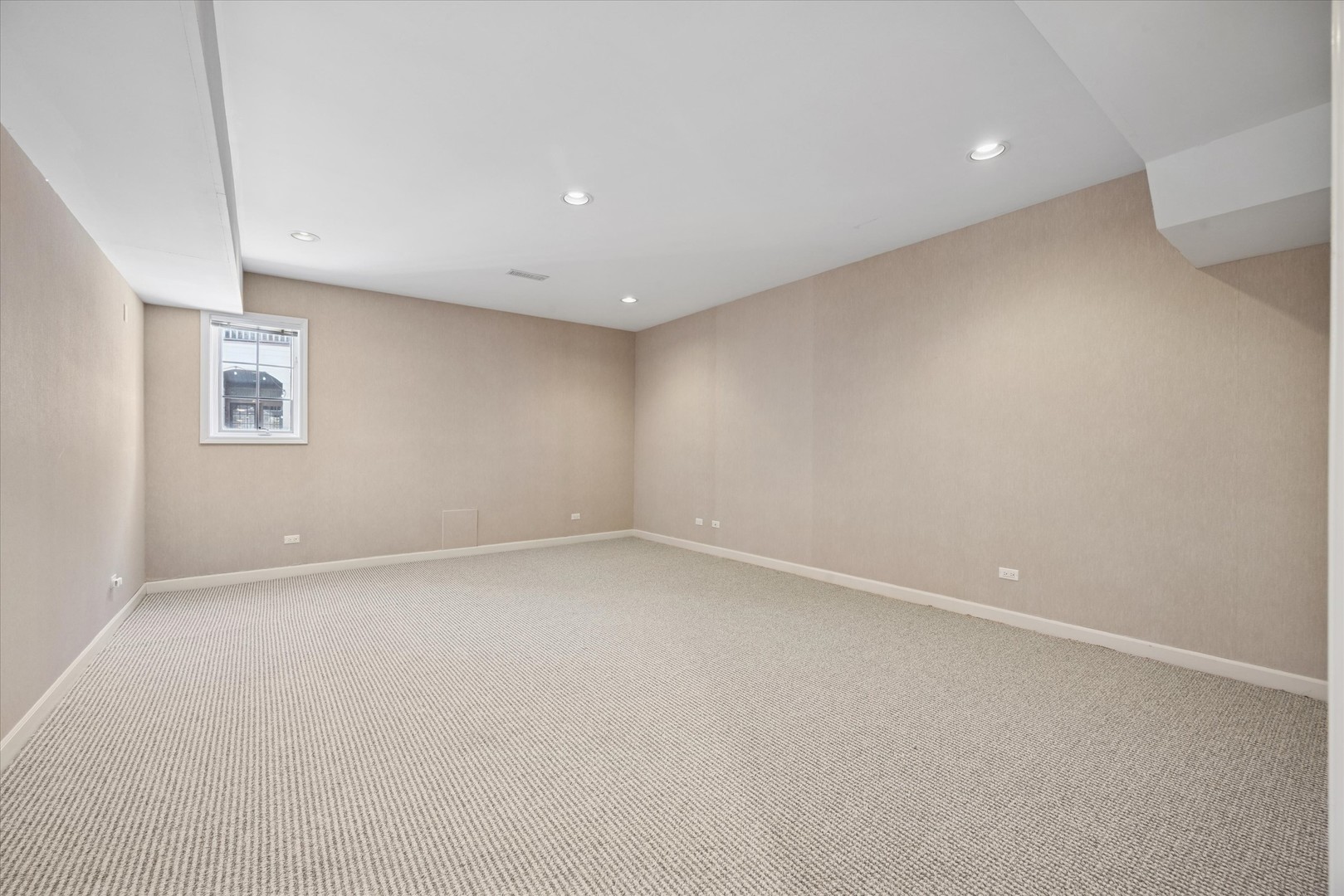 15W260 62nd Street, Burr Ridge, IL 60527