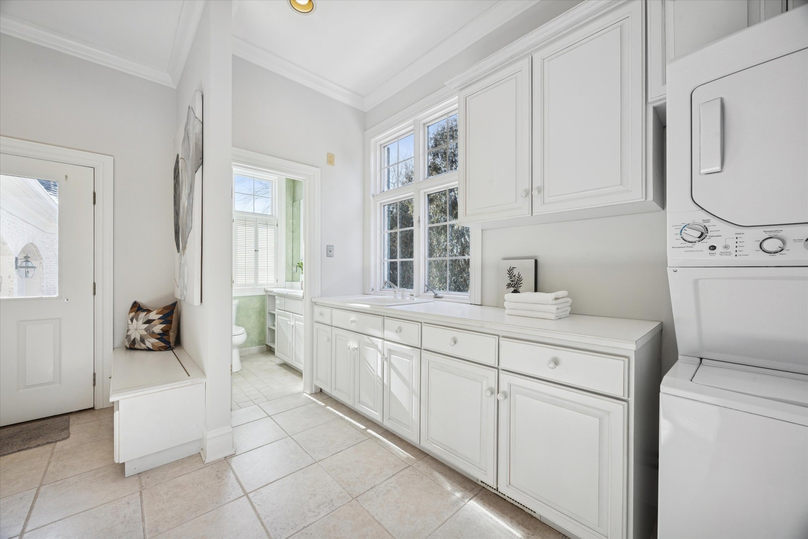 15W260 62nd Street, Burr Ridge, IL 60527