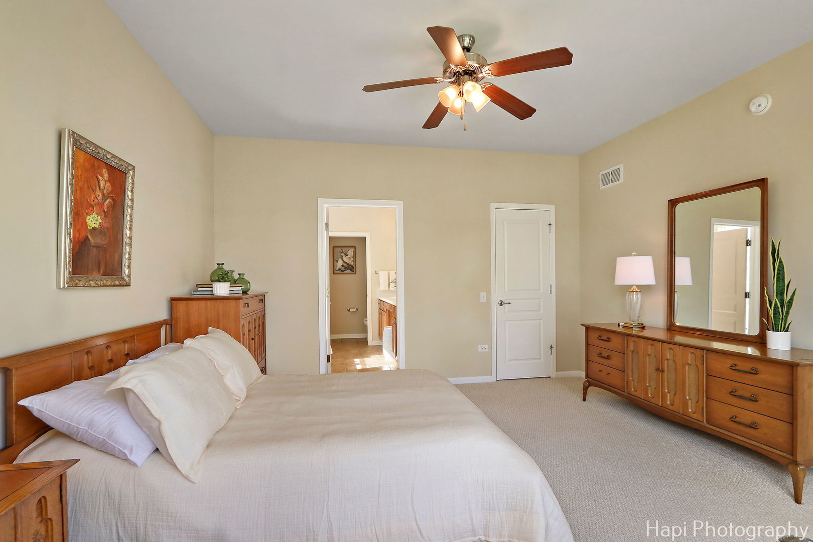 2942 Ravinia Circle, Mundelein, IL 60060