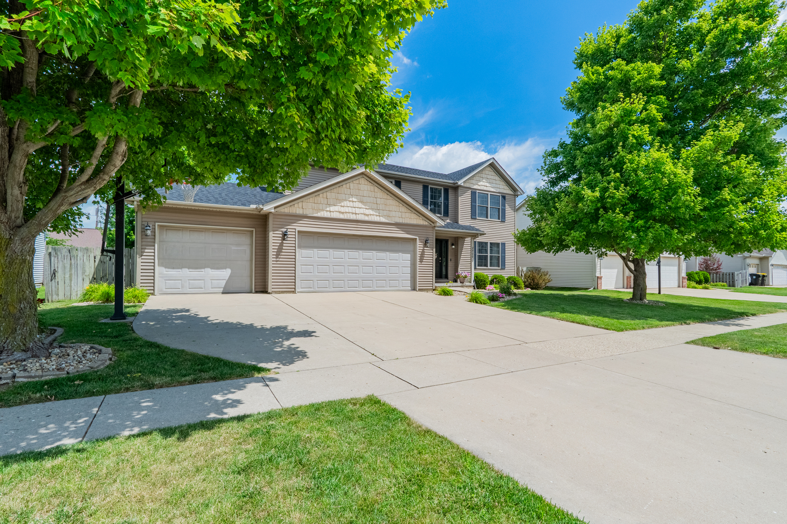 2900 Bear Claw Street, Normal, IL 61761