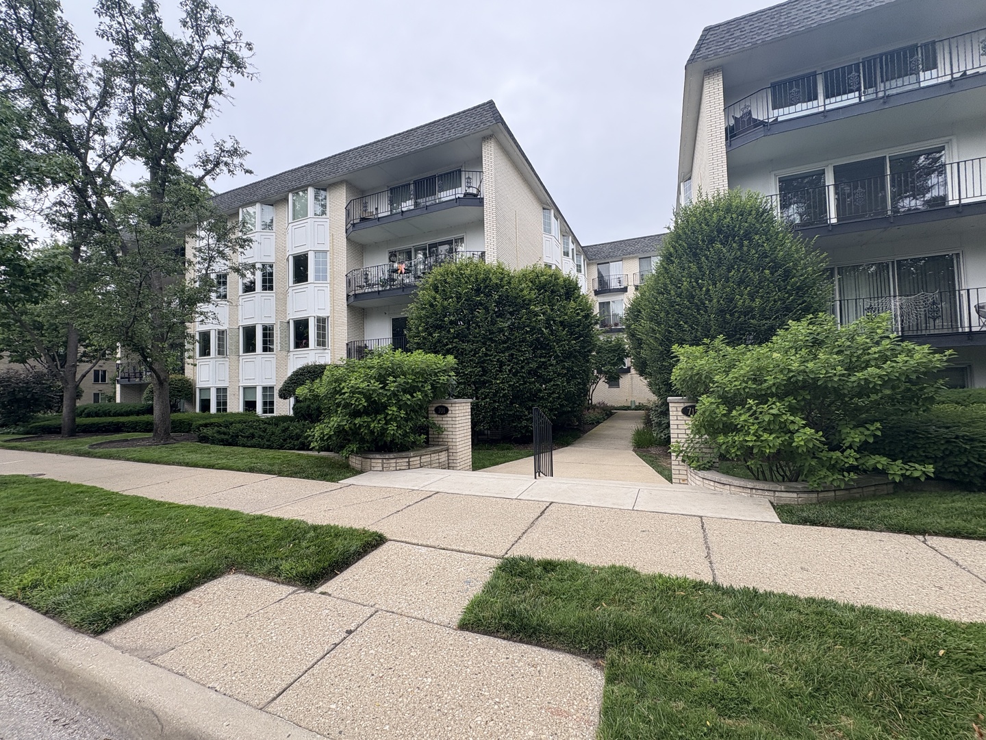 701 Ridge Road #1D, Wilmette, IL 60091
