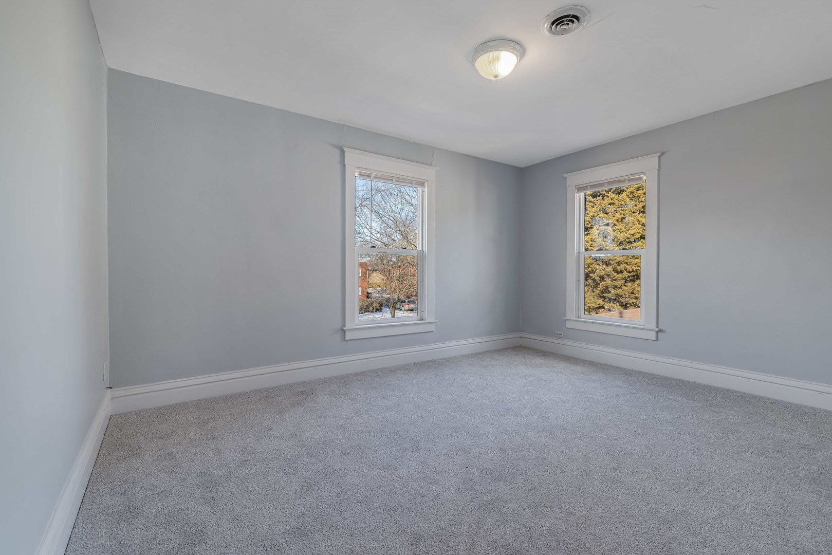 150 N Raynor Avenue, Joliet, IL 60435