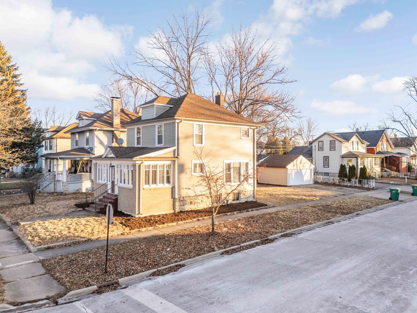 150 N Raynor Avenue, Joliet, IL 60435