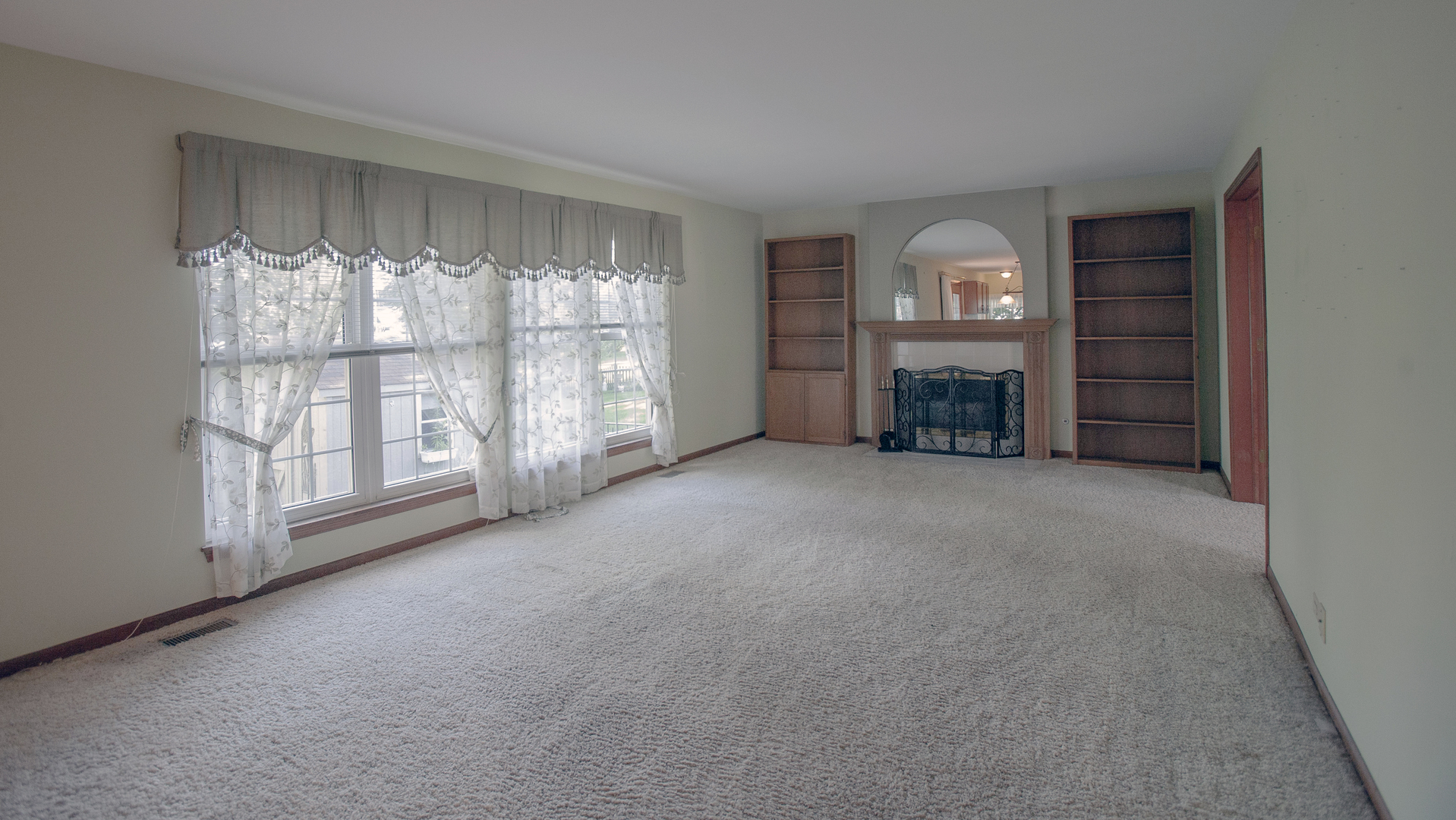 1825 Gleneagle Circle, Elgin, IL 60123