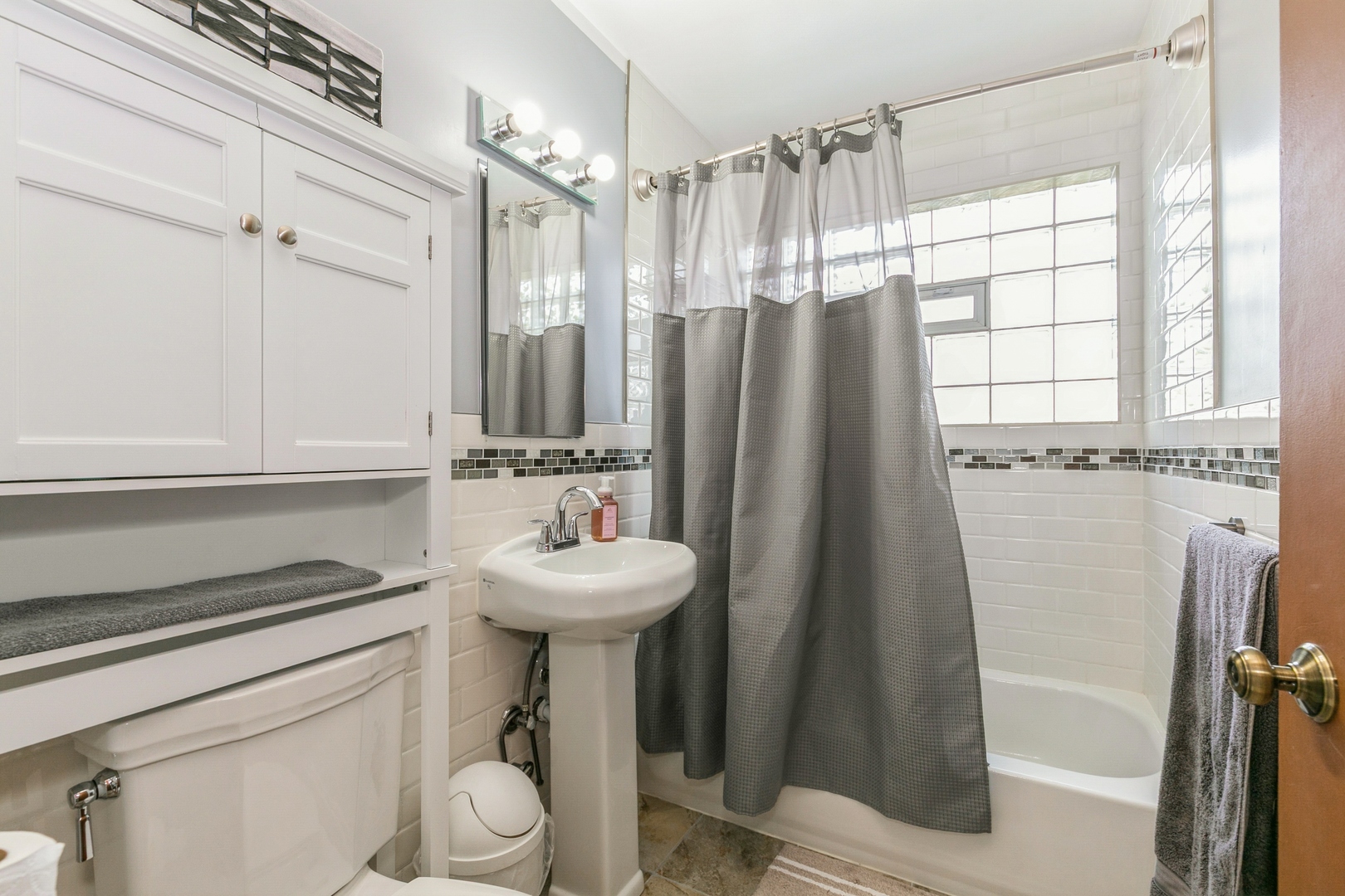 15246 S Millard Avenue, Midlothian, IL 60445