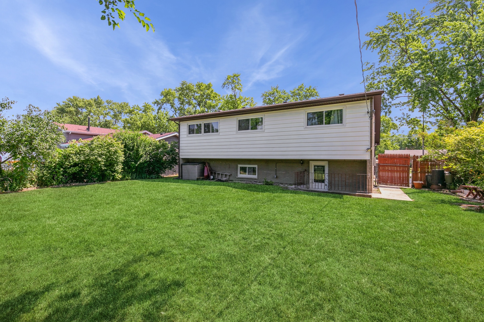 15246 S Millard Avenue, Midlothian, IL 60445