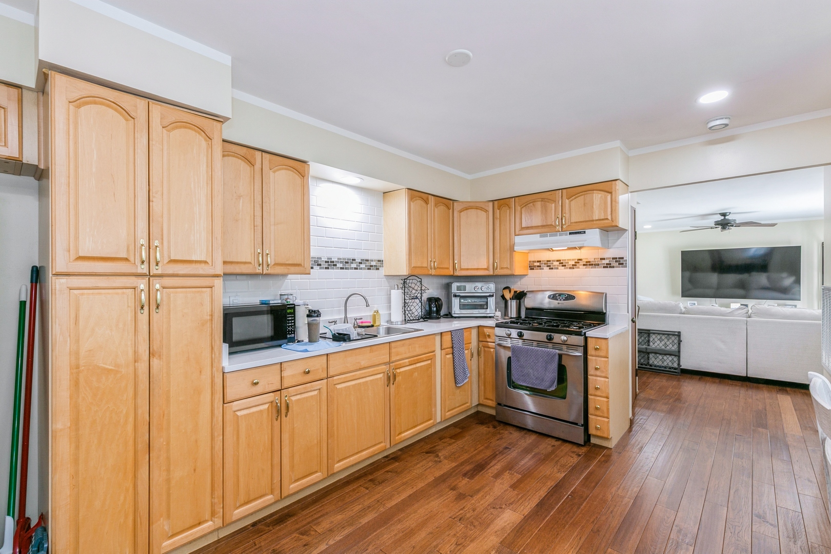 15246 S Millard Avenue, Midlothian, IL 60445
