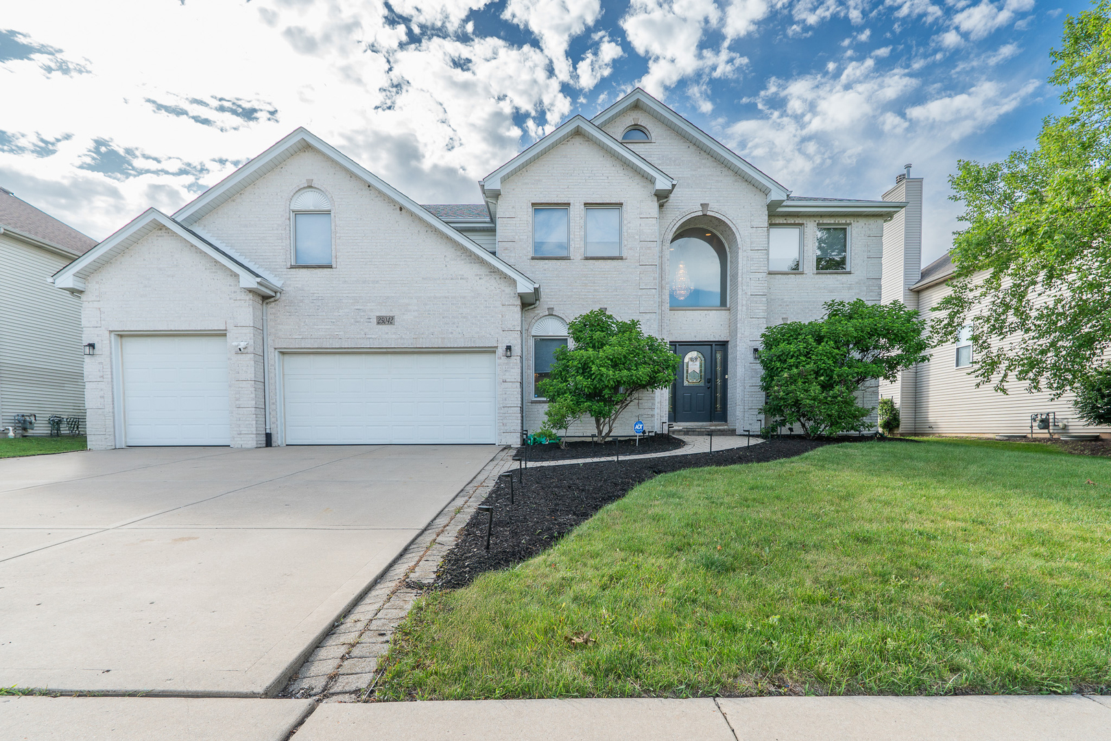 25042 Michele Drive, Plainfield, IL 60544