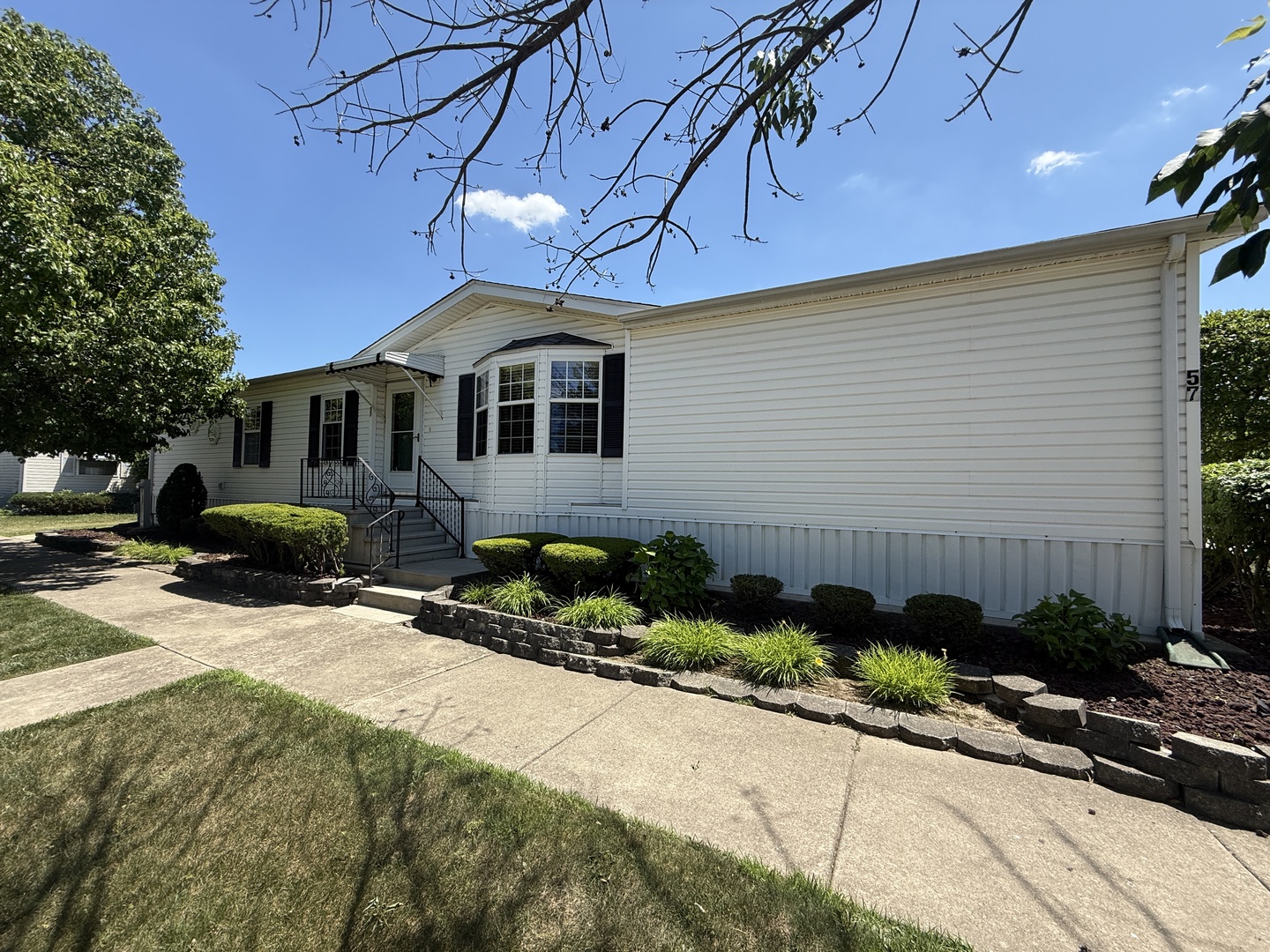 57 Petunia Circle, Matteson, IL 60443