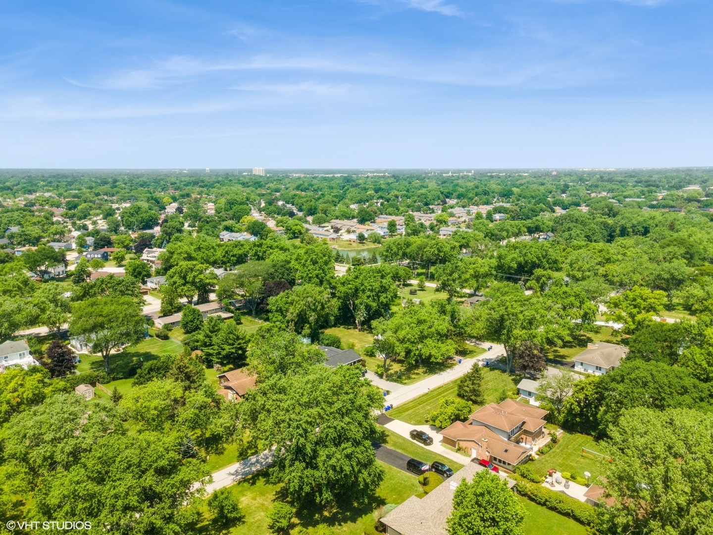 390 S Kenilworth Avenue, Glen Ellyn, IL 60137