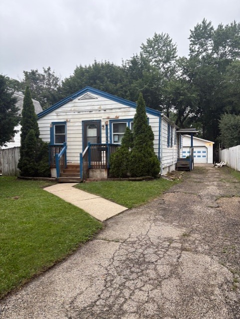 915 S Liberty Street, Elgin, IL 60120