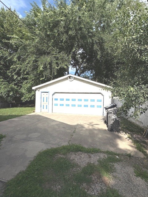 915 S Liberty Street, Elgin, IL 60120