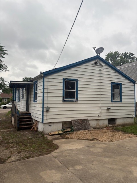 915 S Liberty Street, Elgin, IL 60120