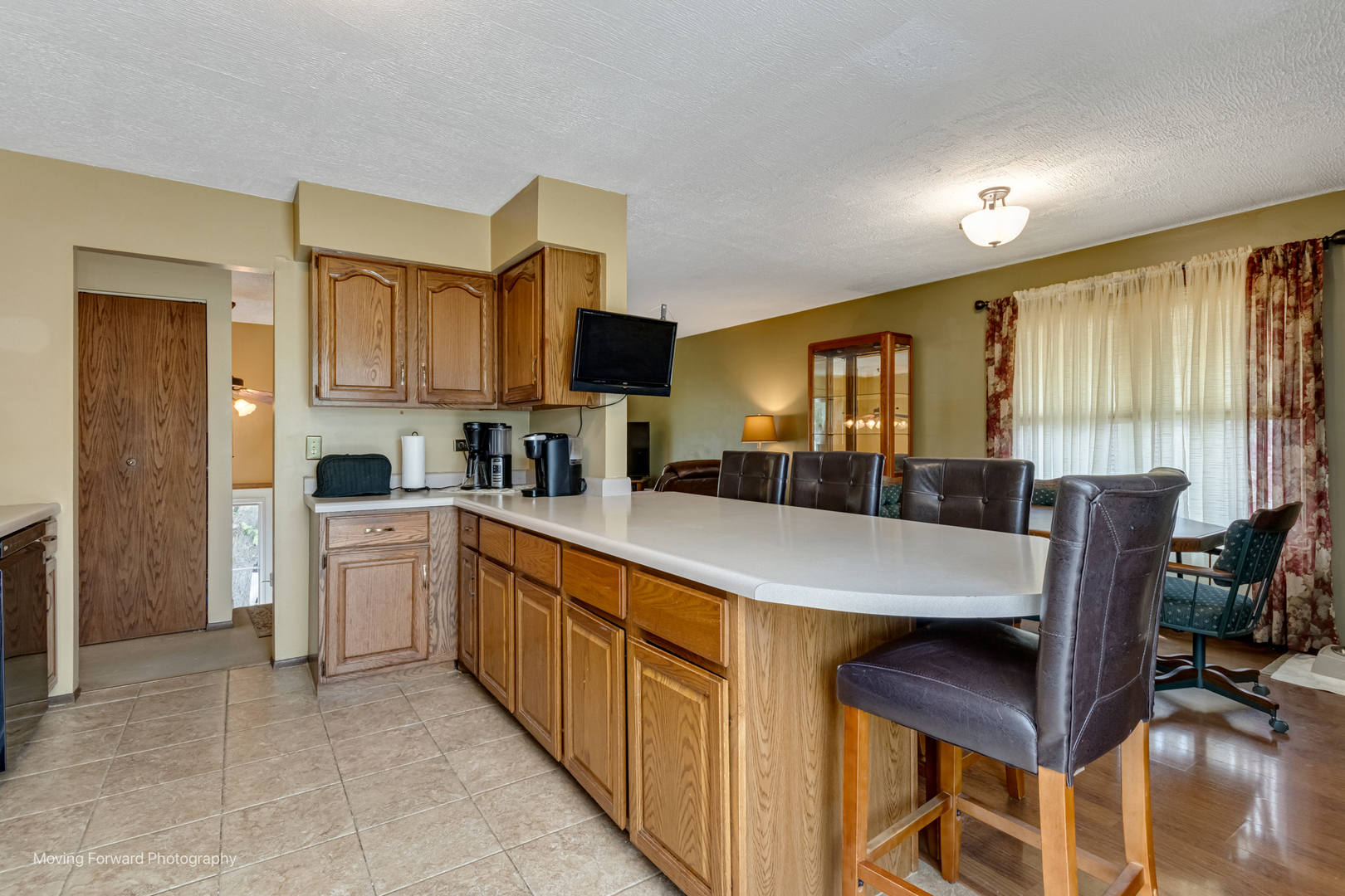 209 Campbell Drive, Bolingbrook, IL 60440